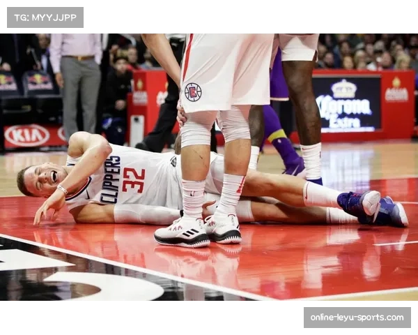 49人新秀防守锋线威廉姆斯膝盖重伤,确定赛季报销 49人新秀防守锋线威廉姆斯膝盖重伤,确定赛季报销